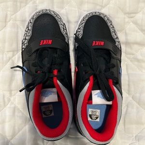 Kids Jordans Boys 12.5 C brand new never been worn